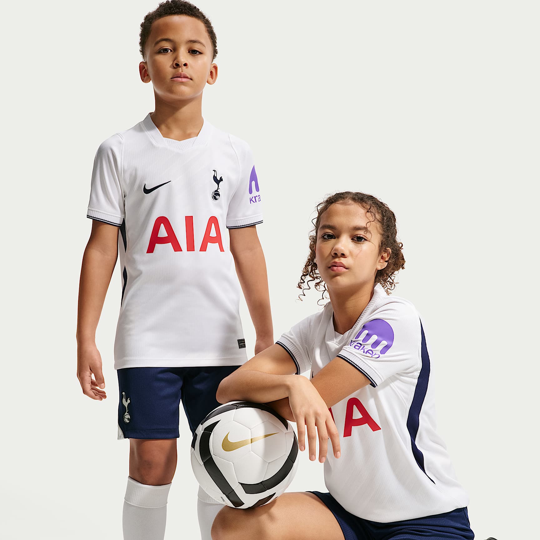 Tottenham Hotspur 2026/27 Stadium Home Older Kids' Nike Dri-FIT